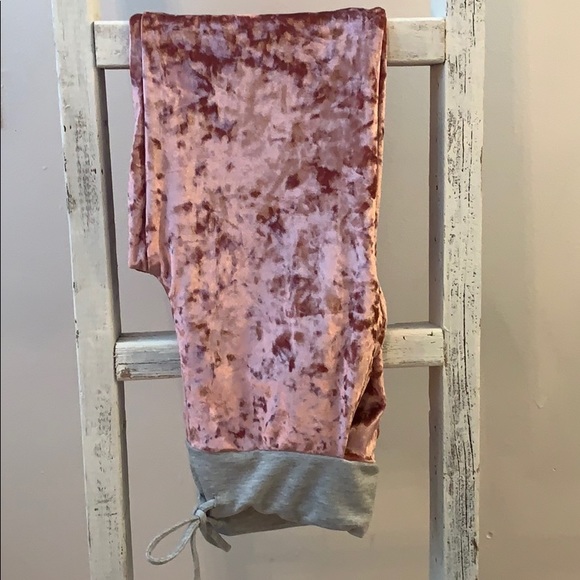 Last 1 ‼️ Velvet Lounge Pants - Picture 5 of 6